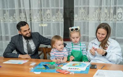Семейные узы крепки на стальной Западно-Сибирской магистрали!