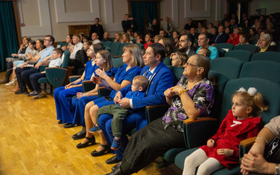 &laquo;Семья &ndash; главная ценность&raquo;: на Западно-Сибирской железной дороге наградили победителей проекта "Семейные ценности и традиции 2025"