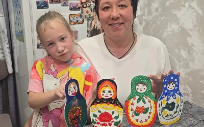 Мастер-класс &laquo;Роспись деревянной матрёшки&raquo; на ВСЖД: творчество, традиции и хорошее настроение!