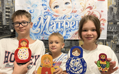 Мастер-класс &laquo;Роспись деревянной матрёшки&raquo; на ВСЖД: творчество, традиции и хорошее настроение!