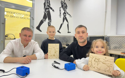 Рубрика «Семейные встречи» г. Бузулук . Мастер – класс по пирографии – выжигание на дереве.