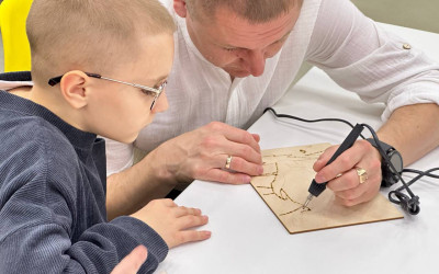 Рубрика «Семейные встречи» г. Бузулук . Мастер – класс по пирографии – выжигание на дереве.