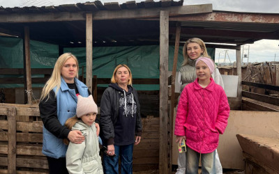 Рубрика «Семейные встречи» г. Оренбург. Трёхсемейное единение ради  добра - приют "Отрада".