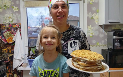 Сладкие традиции: медовик, объединяющий поколения! 