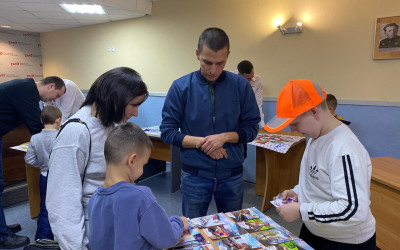 Экскурсия для детей сотрудников Эксплуатационного локомотивного депо в Вологде.