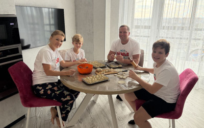 «Воскресный парад национальных блюд!». Обмен рецептами и кулинарными навыками.