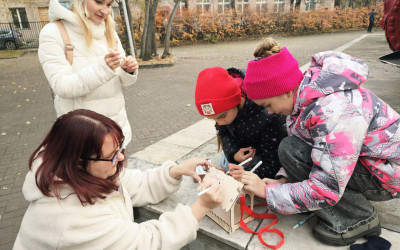 Мастер класс «Кормушка для белочек и птиц»