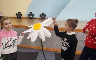 Рубрика «Семейные встречи» г. Челябинск. Интерактивная программа  «От кубика до ромашки»