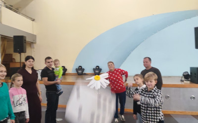 Рубрика «Семейные встречи» г. Челябинск. Интерактивная программа  «От кубика до ромашки»