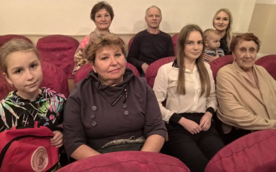 Южно – Уральские семьи окунулись в атмосферу степей на концерте театра танца «Ойраты»