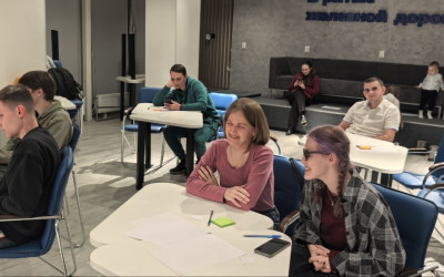 Семьи дорожного клуба отлично провели время на увлекательном квизе. 