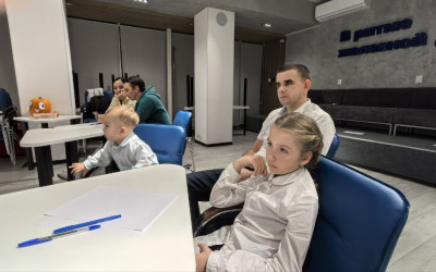 Семьи дорожного клуба отлично провели время на увлекательном квизе. 