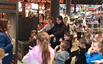  Семьи-волонтеры поучаствовали в организации и проведении открытия «Фестиваля профессий» в Музее железных дорог России.