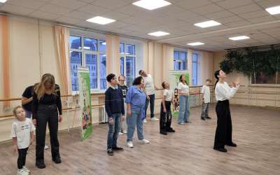 Зажигательный танцевальный флешмоб в Свердловском семейном клубе!