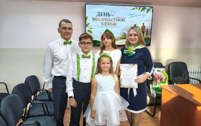 "Голос поколений: на Восточно-Сибирской железной дороге семьи объединились вокруг главных ценностей страны"