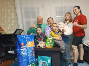 Мастер-класс «Своим нужно помогать»: семьи из Кирова и Казани осваивают искусство волонтерства