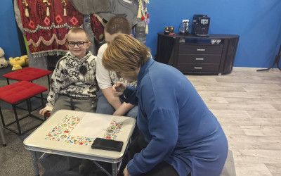 В «Дорожном семейном клубе» поселка  Новый Ургал состоялось значимое событие для участников проекта  – тематическая семейная гостиная «Культура и история железных дорог». 