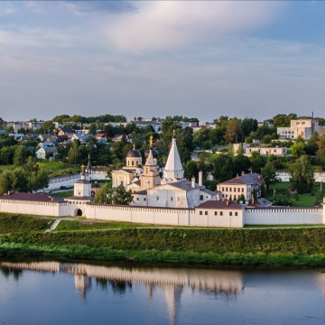 Древний город над Вечной рекой.