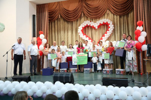 В Муроме чествовали победителей проекта "Семейные ценности и традиции"