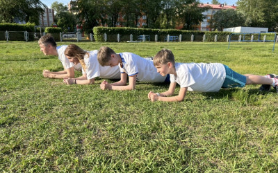 Один за всех, и все &mdash; на спортплощадку! 