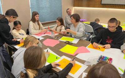 Семейные миры на бумаге: мастер-класс по нейрографике прошел в казанском клубе «Горьковский»