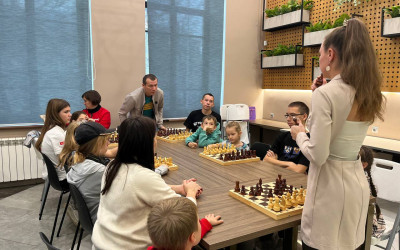В ДСК "Горьковский" прошел мастер-класс по шахматам для всей семьи