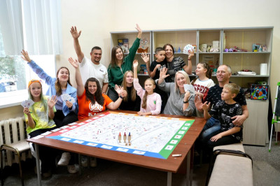  “Наследники железнодорожной славы” — это не просто настольная игра. Это увлекательное путешествие в мир железных дорог, в котором каждый становится немного исследователем, немного инженером и совсем чуть-чуть мечтателем. Владивостокский ДСК 