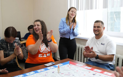  “Наследники железнодорожной славы” — это не просто настольная игра. Это увлекательное путешествие в мир железных дорог, в котором каждый становится немного исследователем, немного инженером и совсем чуть-чуть мечтателем. Владивостокский ДСК 