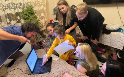 Игра «Платформа №7» показала, что дистанция не мешает единству: железнодорожников объединяют профессиональная гордость, традиции и крепкие семейные связи.