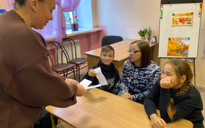 «Жизнь в твоих руках»: Хабаровские семьи осваивают навыки первой помощи.