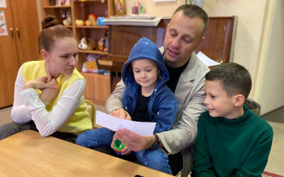 «Жизнь в твоих руках»: Хабаровские семьи осваивают навыки первой помощи.