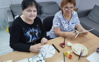 В "Дорожном семейном клубе" поселка Тында ДВЖД состоялось трогательное событие – встреча бабушек, объединенных проектом "Семейные ценности и традиции". 