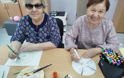 В "Дорожном семейном клубе" поселка Тында ДВЖД состоялось трогательное событие – встреча бабушек, объединенных проектом "Семейные ценности и традиции". 