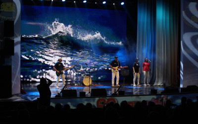 На Дальнем Востоке семья железнодорожников — одна большая семья! И когда Владивостокскому  Дворцу культуры железнодорожников исполнилось 90 лет, семьи Дальневосточной железной дороги из разных городов спешили поздравить любимый дворец с юбилеем. 