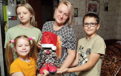 На ВСЖД прошла информационная встреча лидера с семьями по созданию новогодних шаров